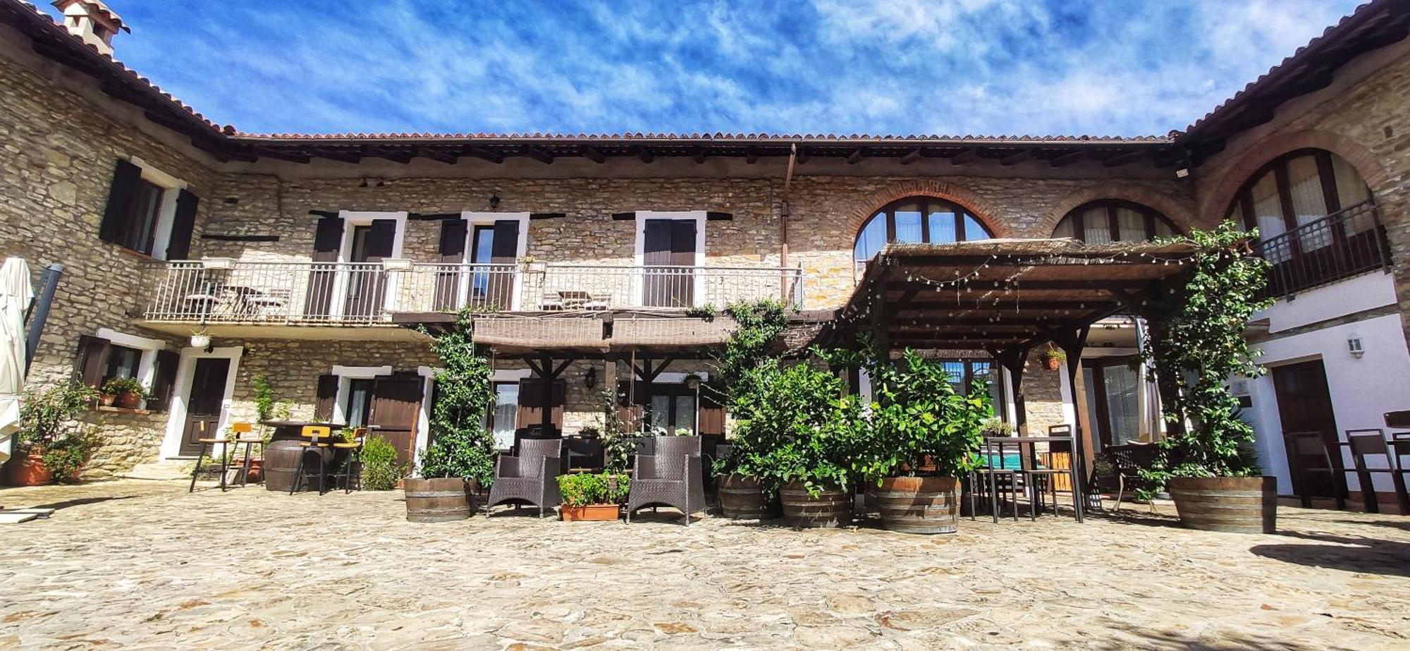 Agriturismo Tenuta San Giuseppe Cossano Belbo Екстериор снимка