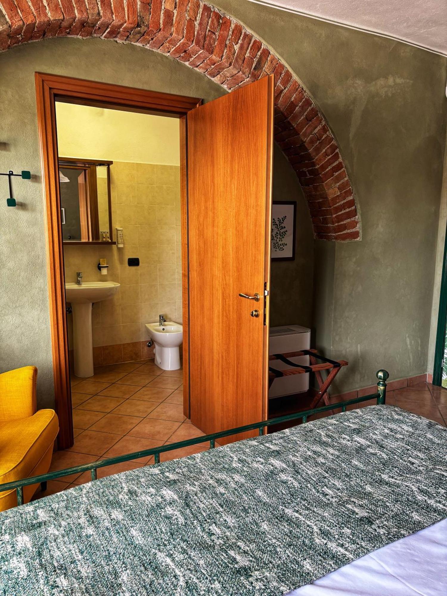 Agriturismo Tenuta San Giuseppe Cossano Belbo Екстериор снимка